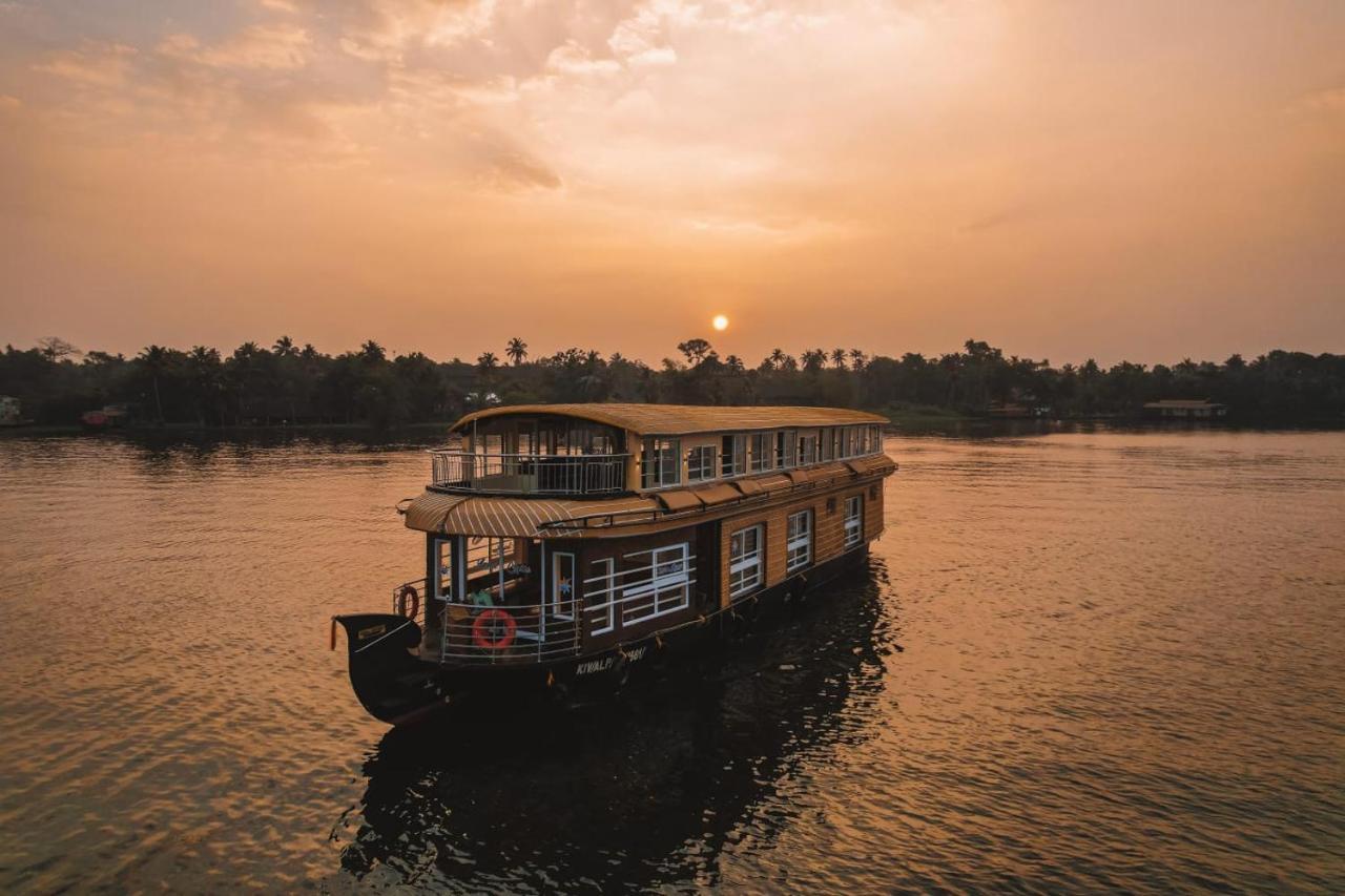 Venice Premium Houseboats Alleppey Alappuzha Екстериор снимка