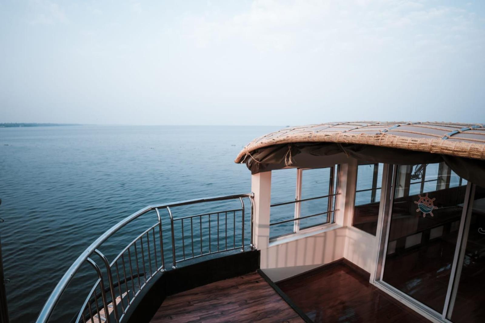Venice Premium Houseboats Alleppey Alappuzha Екстериор снимка