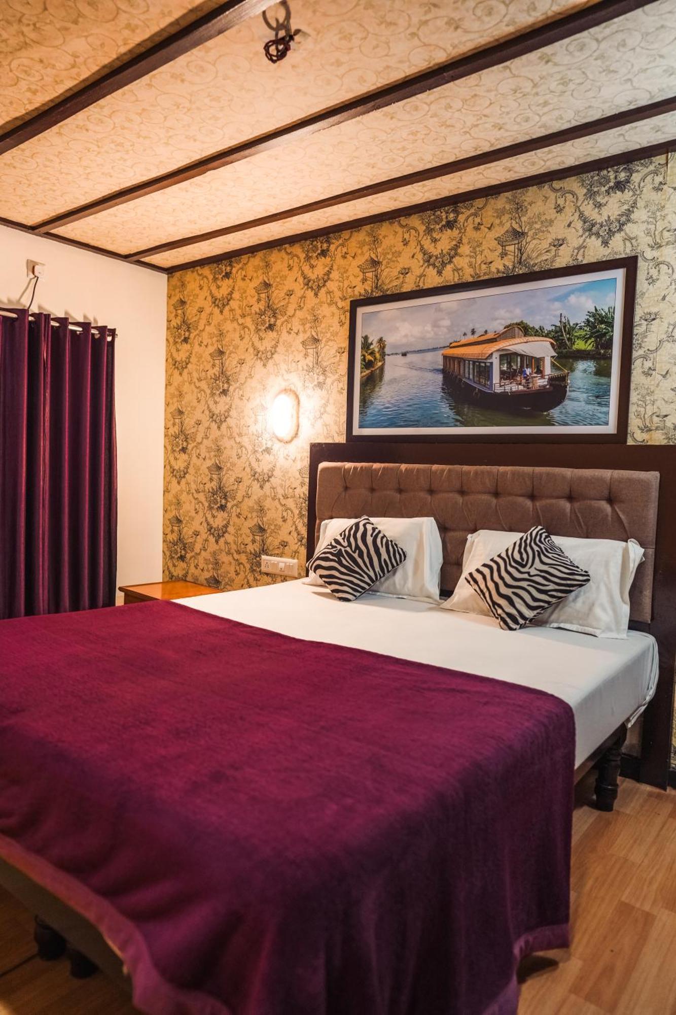 Venice Premium Houseboats Alleppey Alappuzha Екстериор снимка