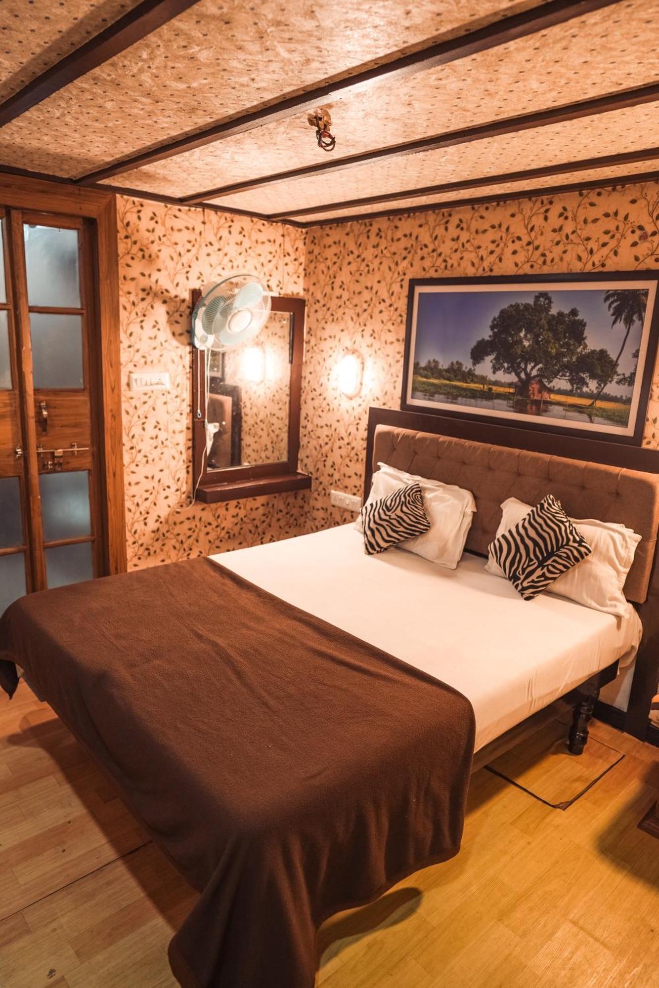 Venice Premium Houseboats Alleppey Alappuzha Екстериор снимка