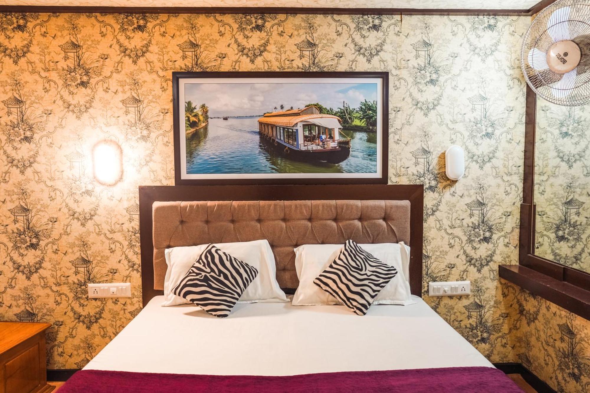 Venice Premium Houseboats Alleppey Alappuzha Екстериор снимка