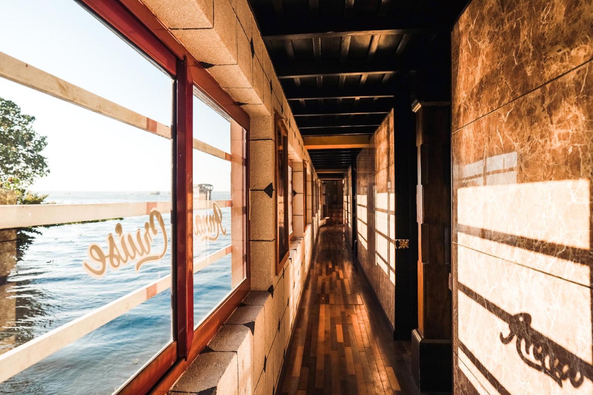 Venice Premium Houseboats Alleppey Alappuzha Екстериор снимка