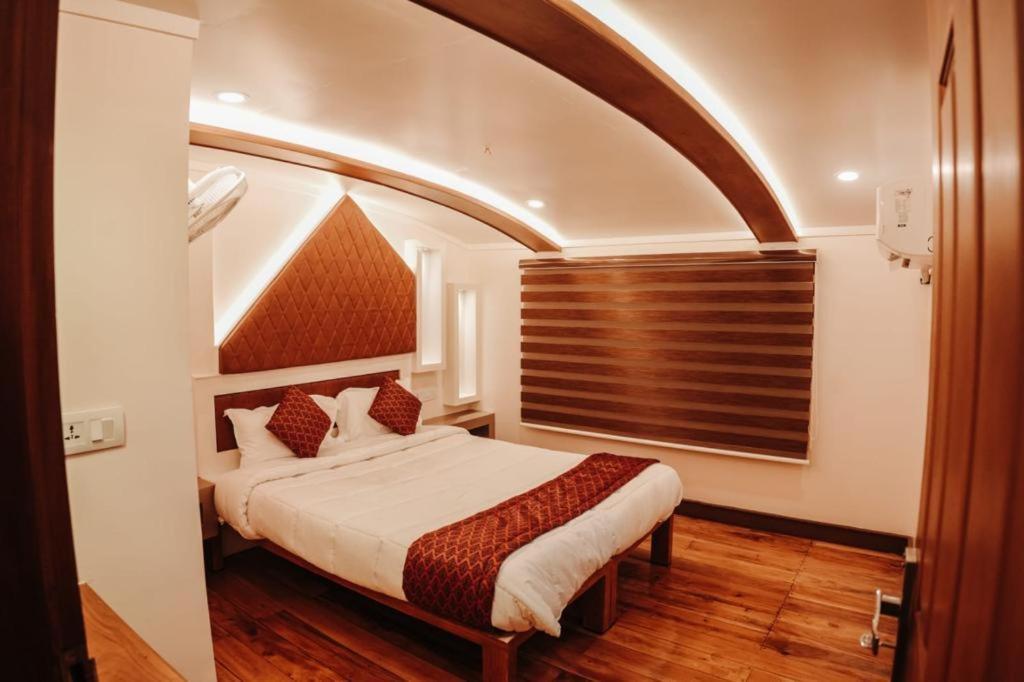 Venice Premium Houseboats Alleppey Alappuzha Екстериор снимка