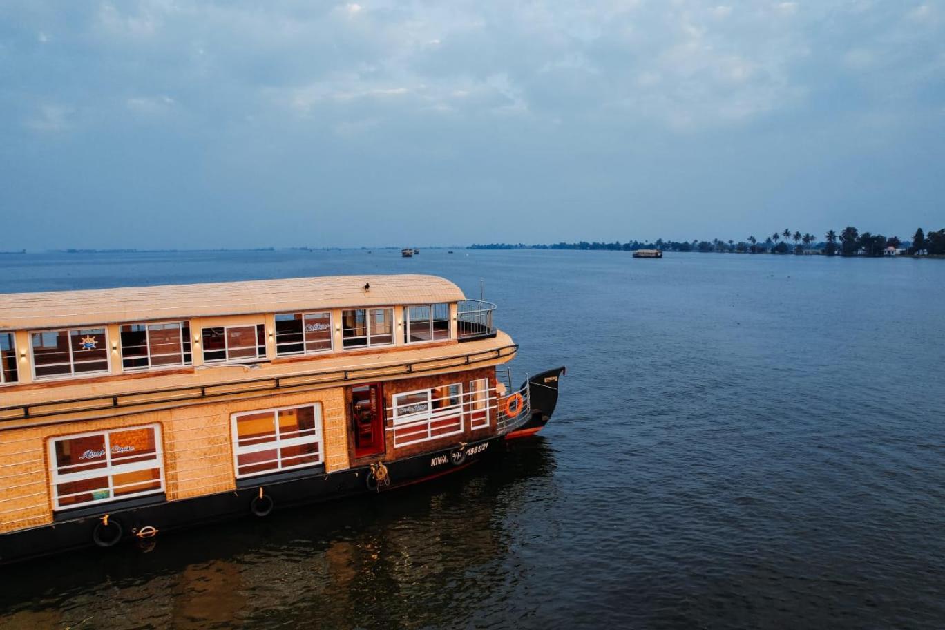 Venice Premium Houseboats Alleppey Alappuzha Екстериор снимка