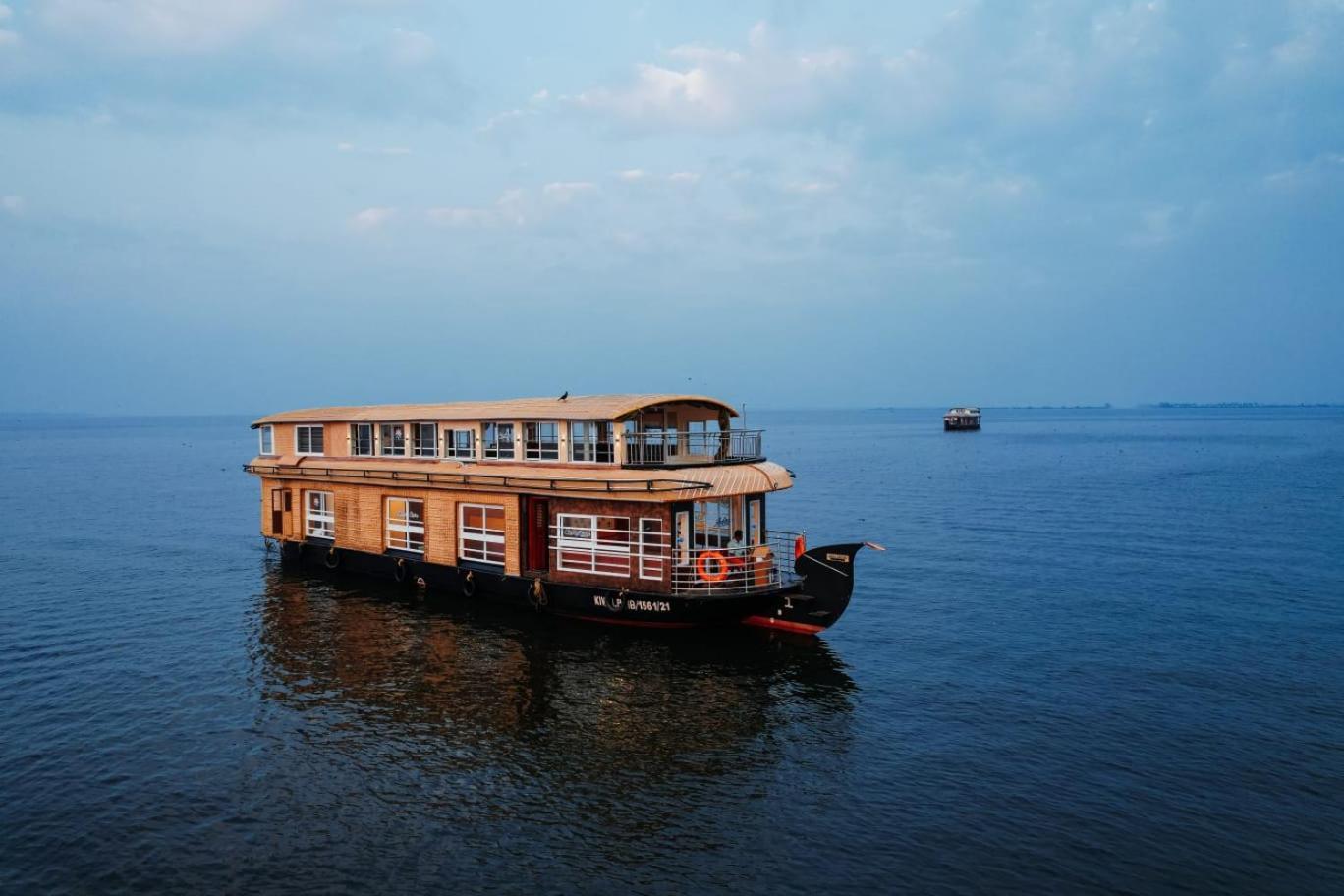 Venice Premium Houseboats Alleppey Alappuzha Екстериор снимка