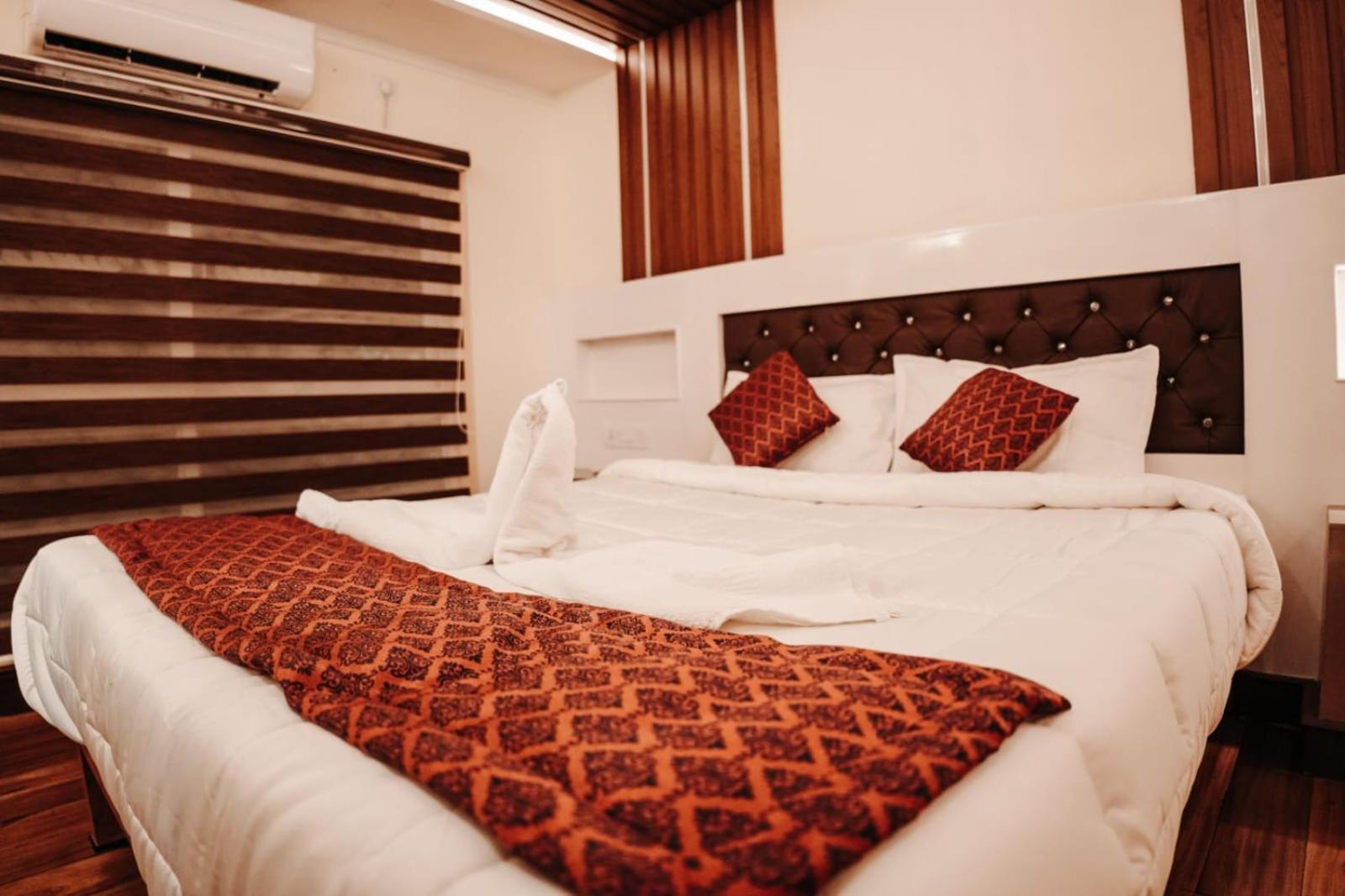 Venice Premium Houseboats Alleppey Alappuzha Екстериор снимка