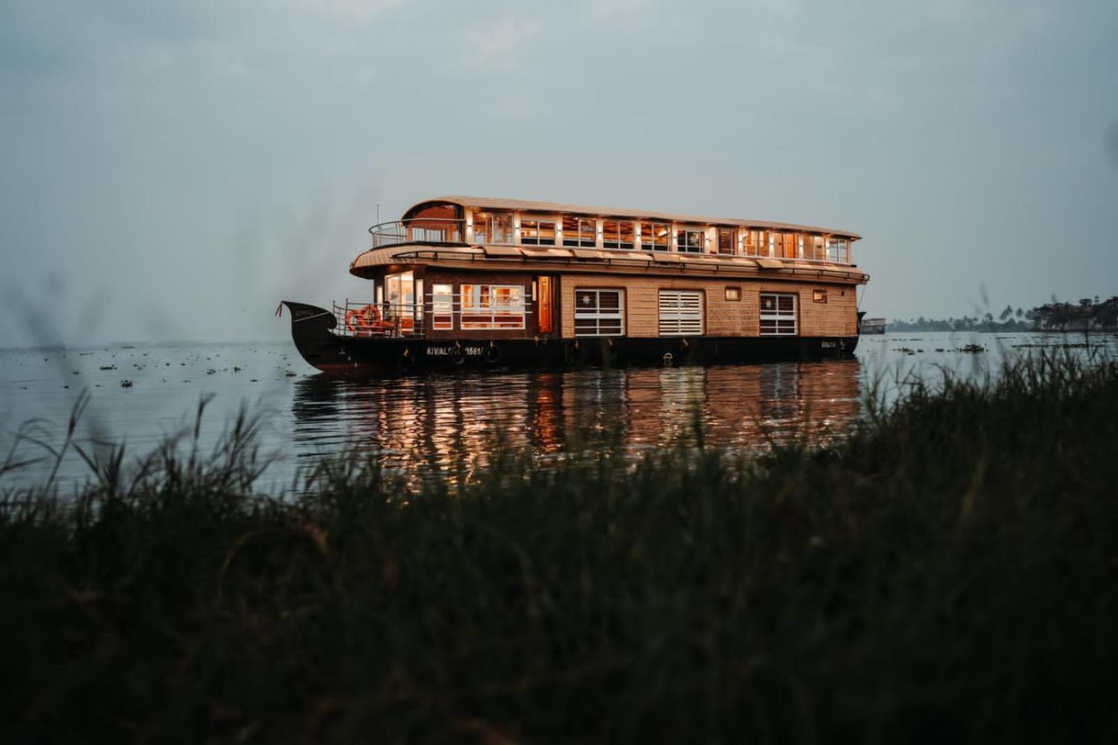 Venice Premium Houseboats Alleppey Alappuzha Екстериор снимка
